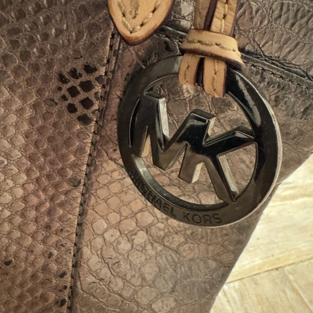 Michael Kors Bag - Picture 3 of 10